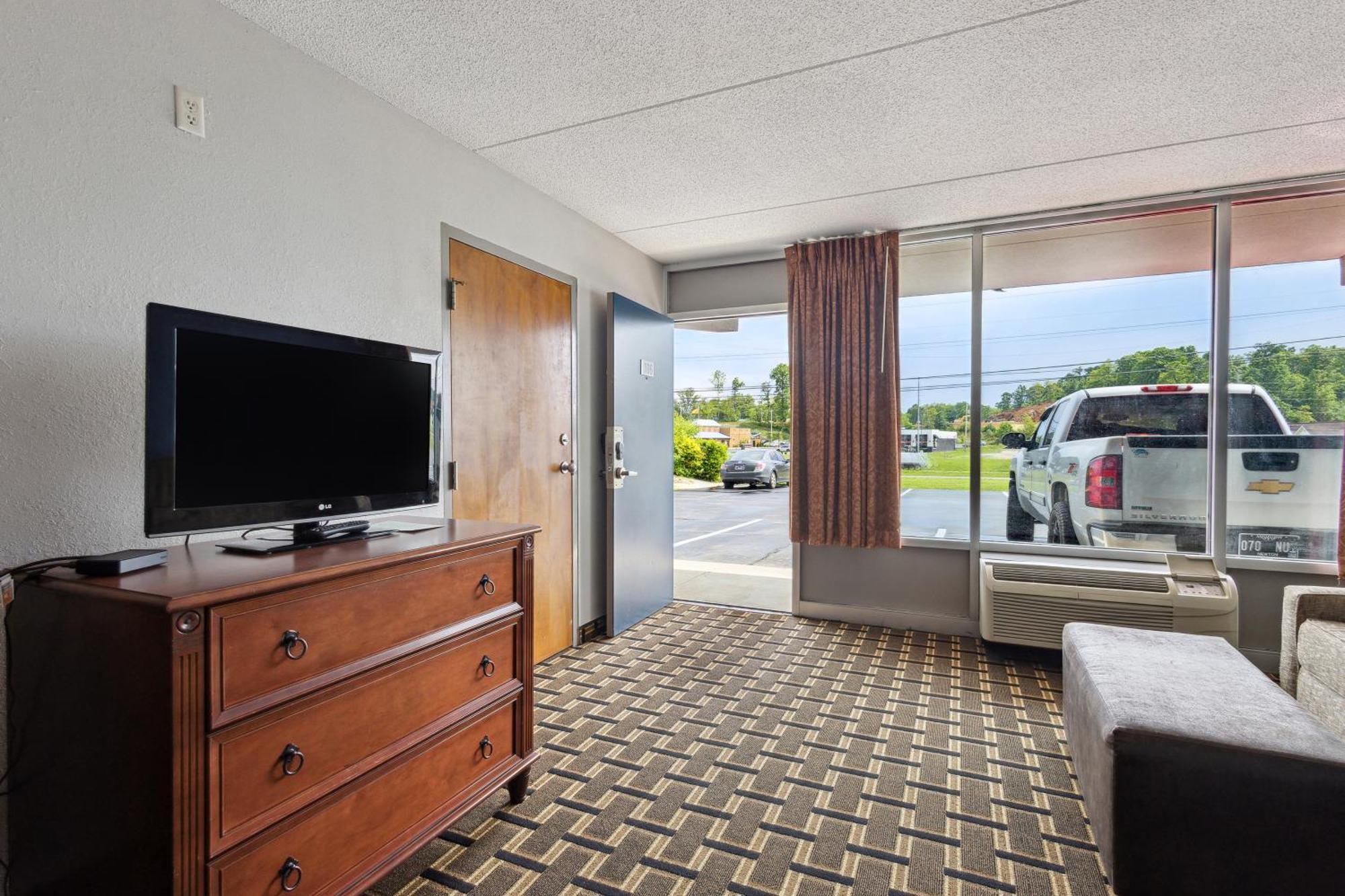Relax Inn By Oyo Greeneville Near Hwy Us-321 외부 사진