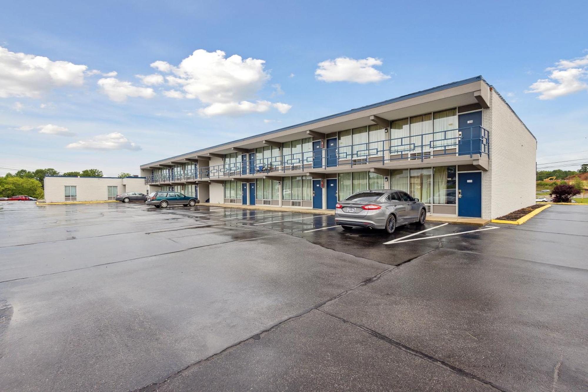 Relax Inn By Oyo Greeneville Near Hwy Us-321 외부 사진